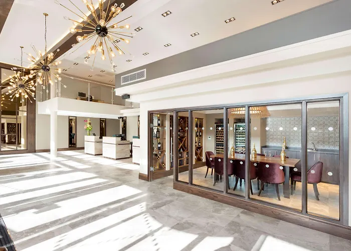 North Queensferry Hotels