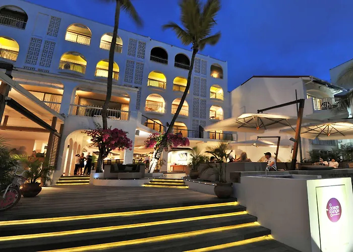 Hotels in Maho