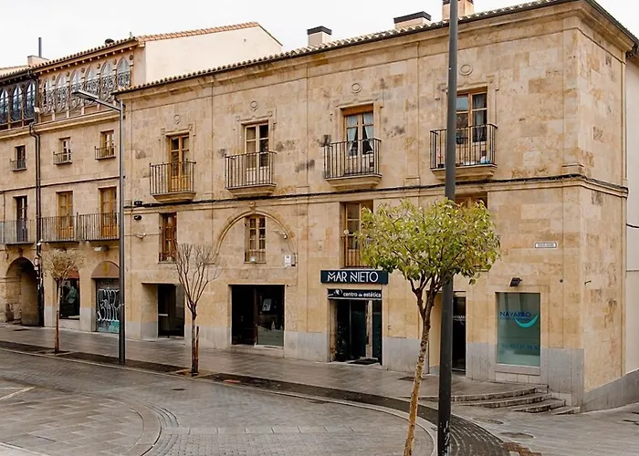 Ikonik Plaza Mercado