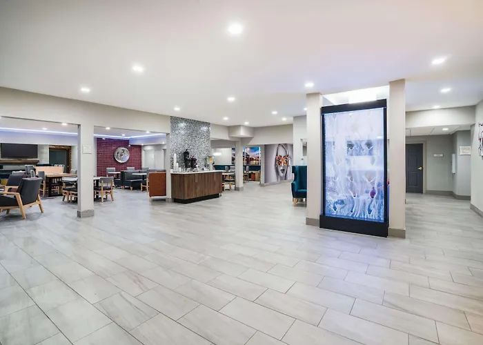Hixson Hotels