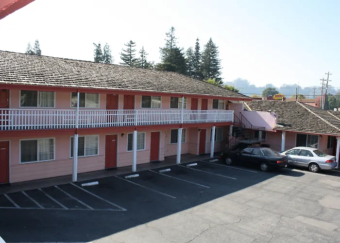 National 9 Motel Santa Cruz