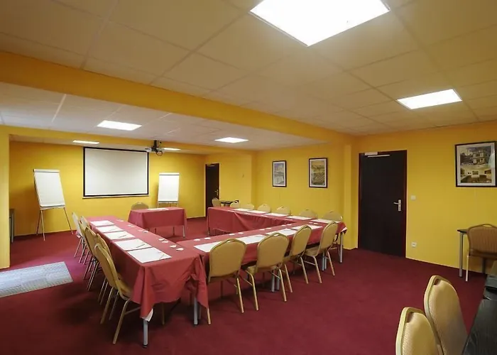 Cit'Hotel - Hotel Le Cèdre Noyon