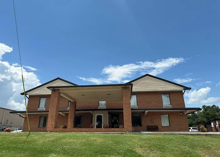 Royal Inn - Anniston