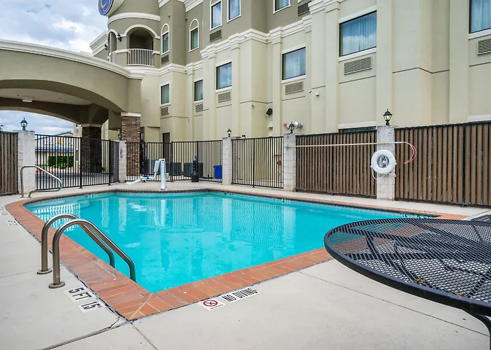Comfort Suites Near Texas State University