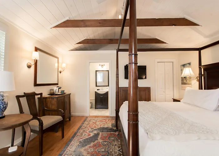 Narragansett Boutique Hotels
