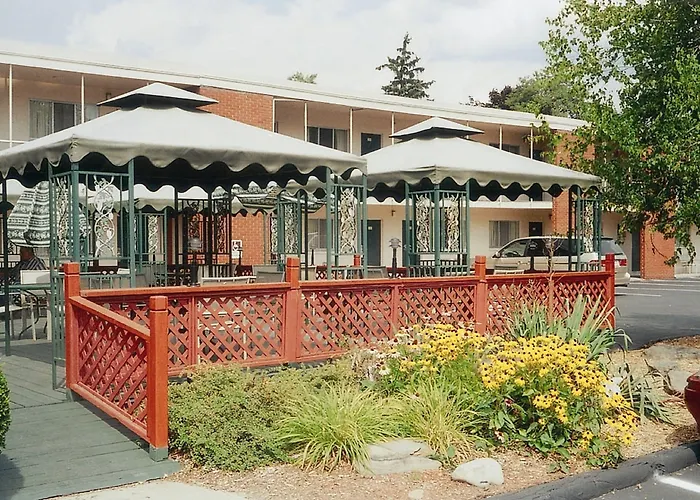 Meadow Court Inn - Ithaca