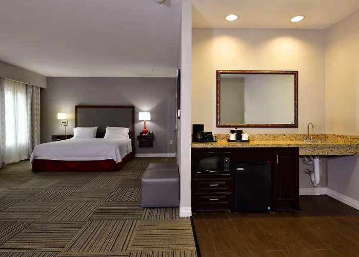 Hampton Inn & Suites Fredericksburg