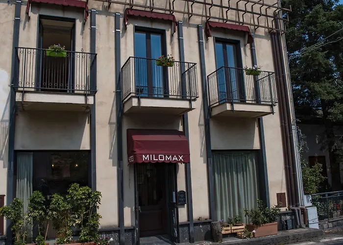 Hotels in Milo