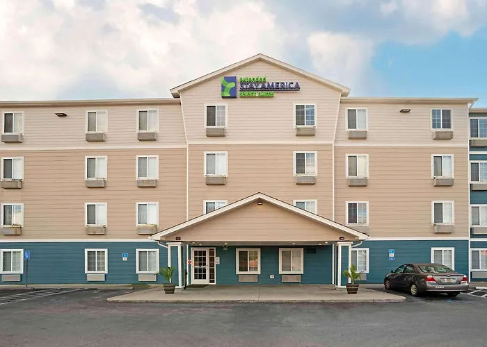 Hotels in Callaway