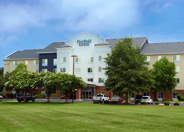 Hotels in Elizabeth City