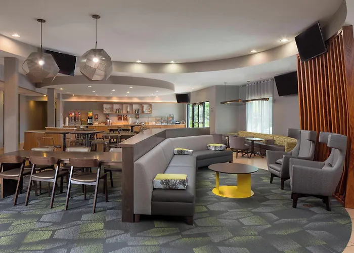 Bridgeton Hotels