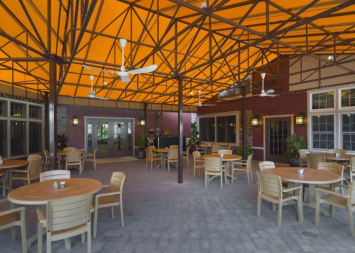 Danville Hotels