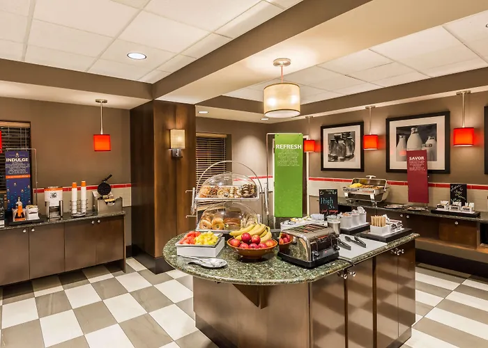 Hampton Inn & Suites Columbus Polaris
