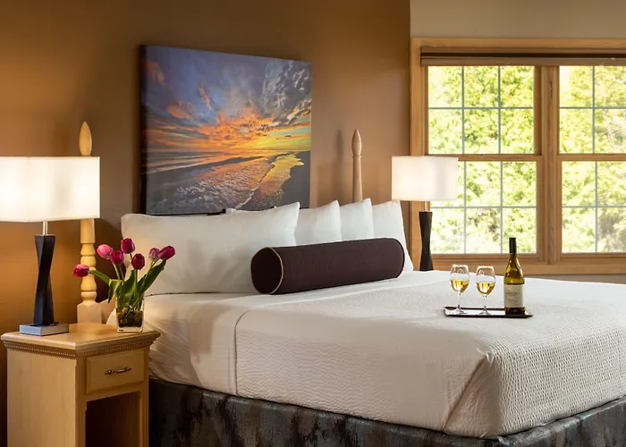 Egg Harbor Hotels