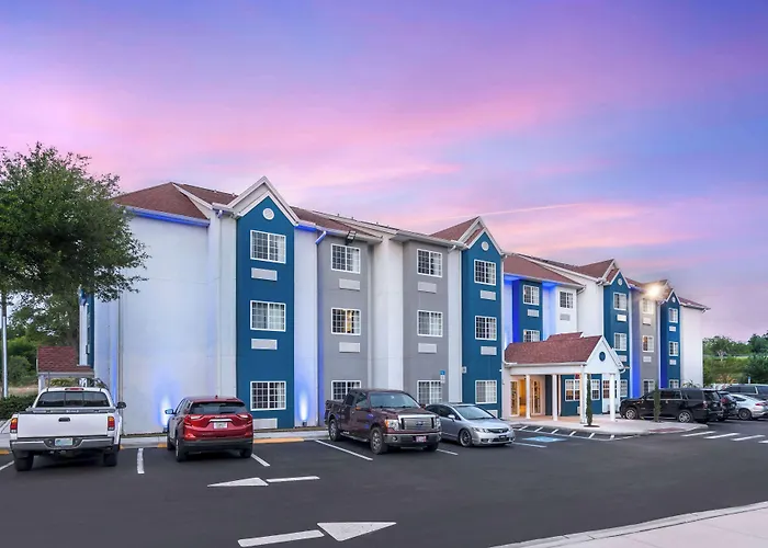 Microtel Inn & Suites By Wyndham Brooksville Ridge Manor