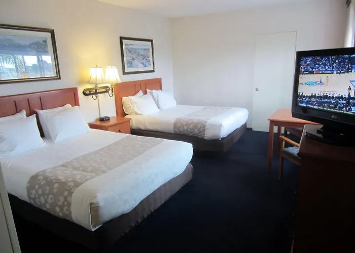 Newport Channel Inn Newport Beach