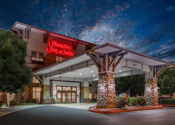 Windsor Hotels With Pool