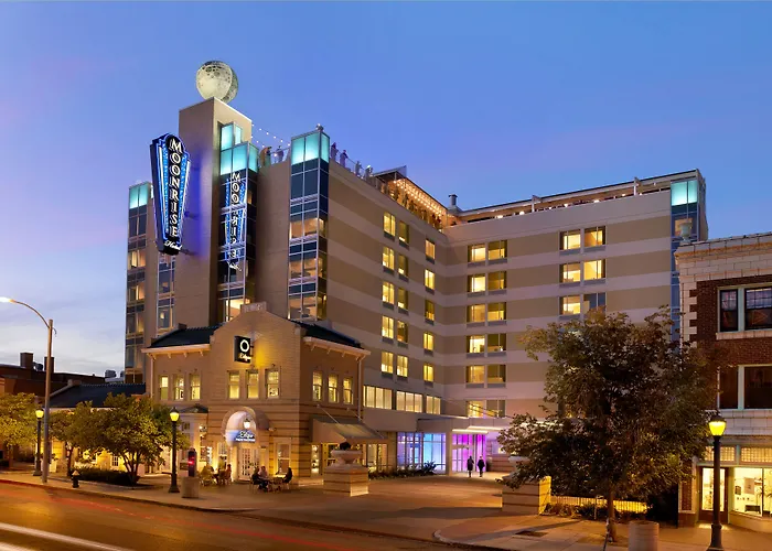 The Moonrise Hotel Saint Louis