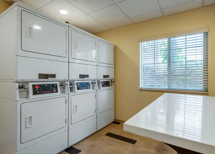 Candlewood Suites Fort Myers/Sanibel Gateway By Ihg