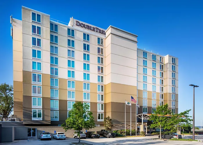Doubletree By Hilton Biloxi Hotel