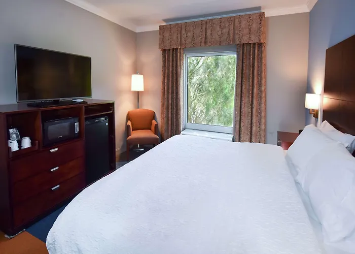 Alexander City Hotels