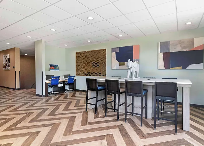 Best Western Plus Landmark Inn Laconia