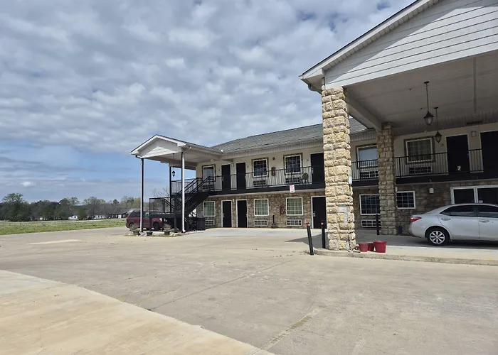Chickamauga Hotels