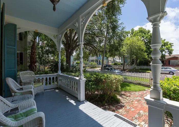 Coppersmith Inn Bed And Breakfast Galveston