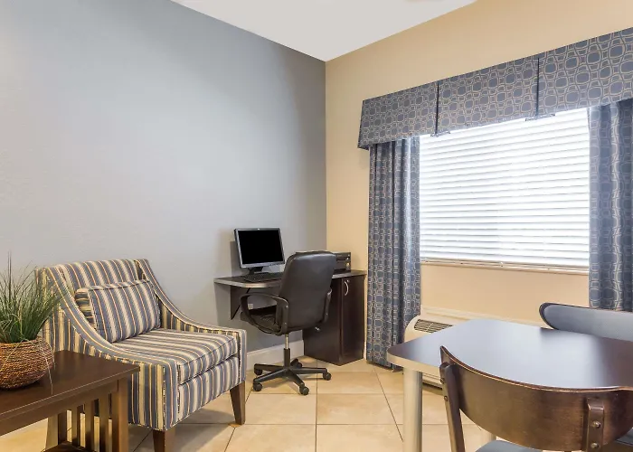 Weeki Wachee Hotels