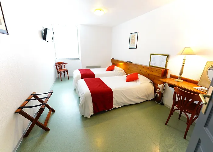 Allanche Hotels