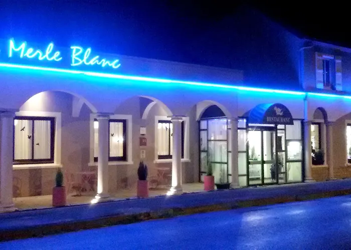 Le Merle Blanc Hôtel Logis