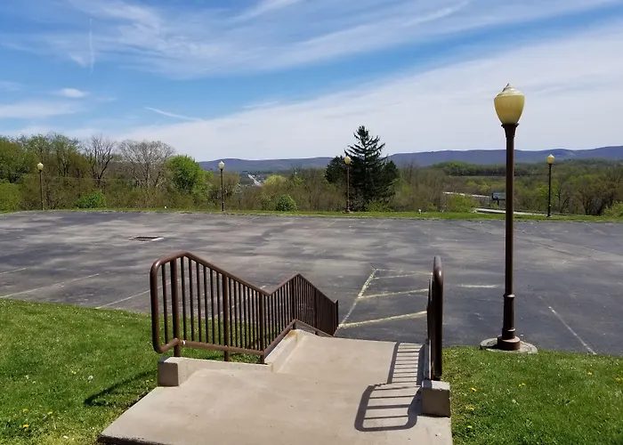Greensburg Hotels