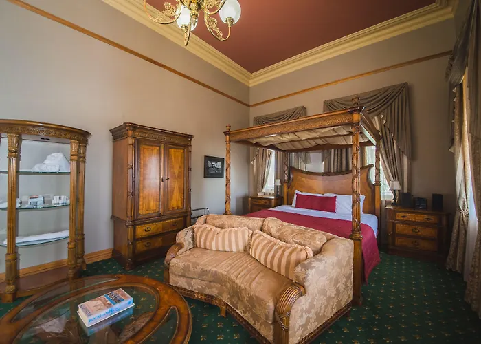 Parkhurst Hotels