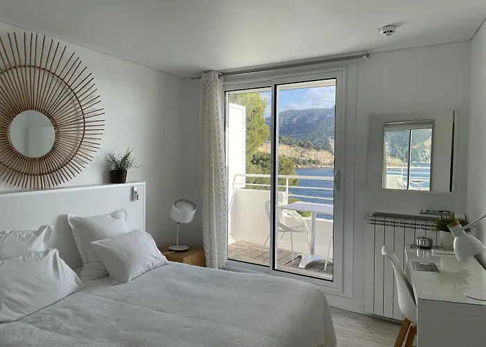 Hotel de La Plage - Mahogany Cassis