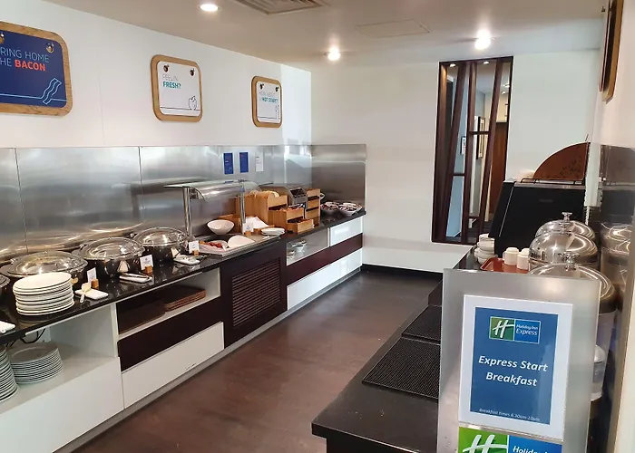 Hotels in Duxford