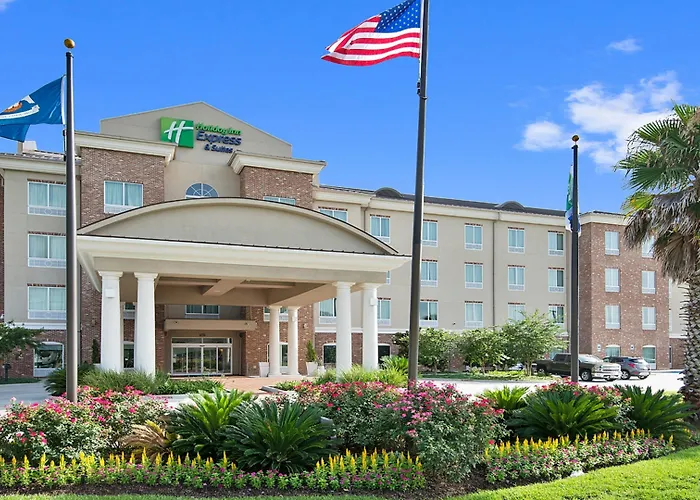 Gonzales Hotels With Pool