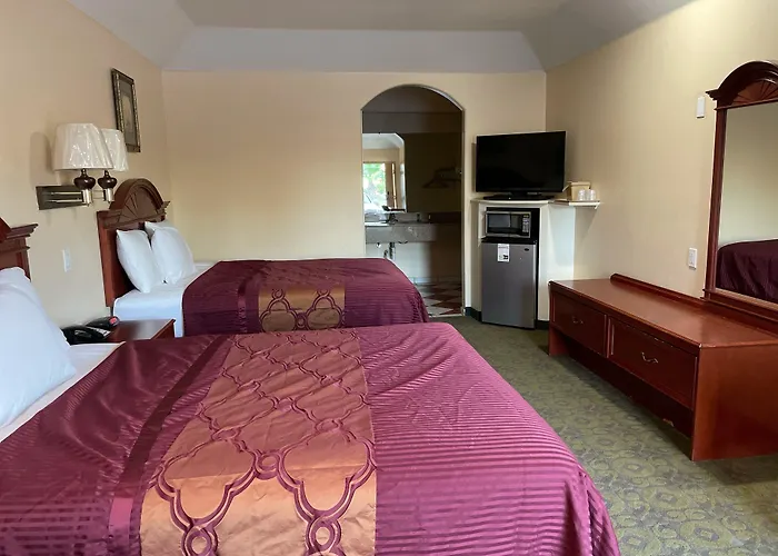 Porter Executive Inn & Suites
