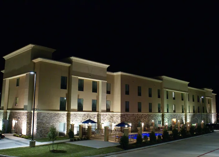 Hampton Inn & Suites Center