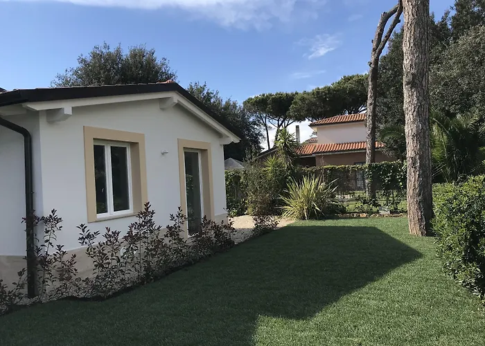 Hotels in Fregenae