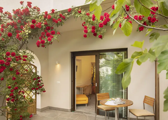 Bed&Breakfast Pension Hilpold Lana