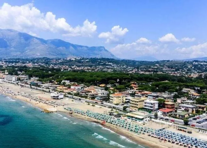 Baron Beach Hotel Scauri 