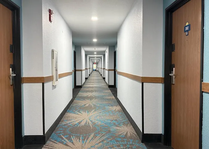 Days Inn By Wyndham Mankato