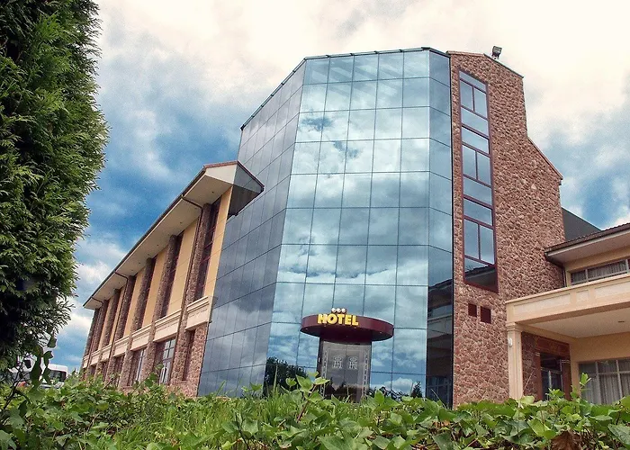 Hoteles en Llanera (Asturias)