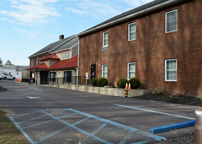 Dushore Hotels