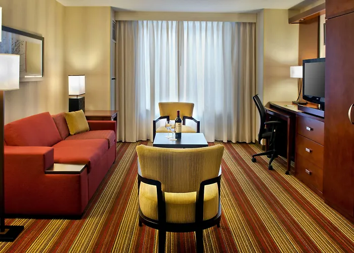 Courtyard By Marriott Washington, D.C./Foggy Bottom