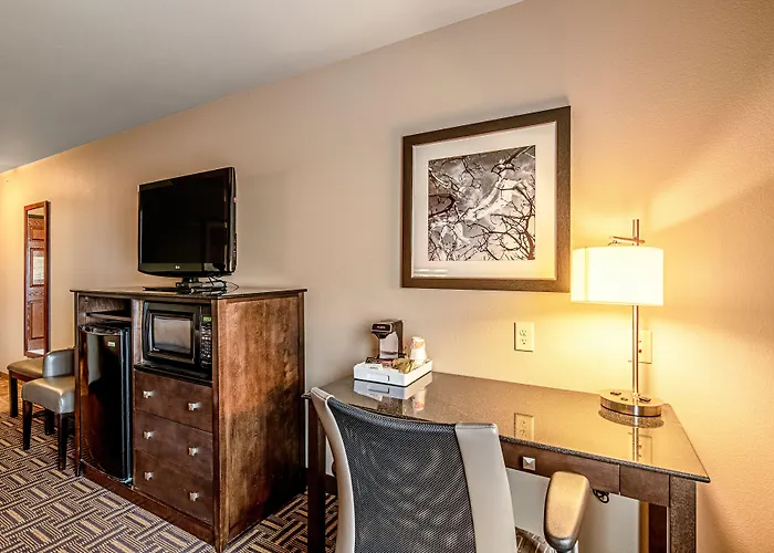 Spark By Hilton Glendive