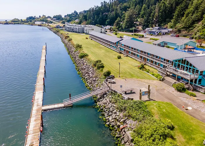 Gold Beach Hotels