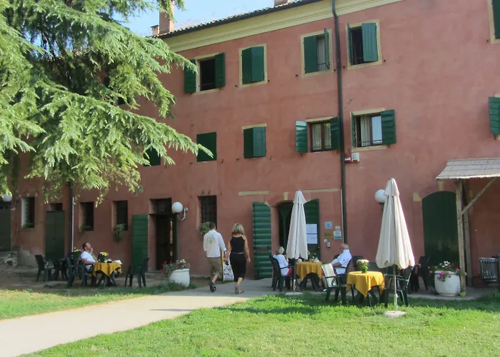Correzzola Hotels