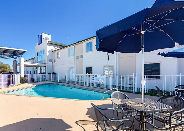 Motel 6-Terrell, Tx