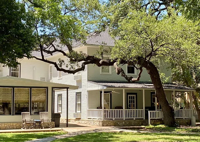 Inn On The River Glen Rose